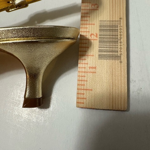 Mara Bini Italian Made Gold Leather Kitten Heel Slingbacks. 2in Heel. EU 38. - Picture 15 of 16